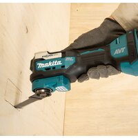 Makita DTM52RTJX1 (с 2-мя АКБ, кейс, набор оснастки) Image #14